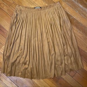 NWOT Fashion Union pleated suedette skirt 6